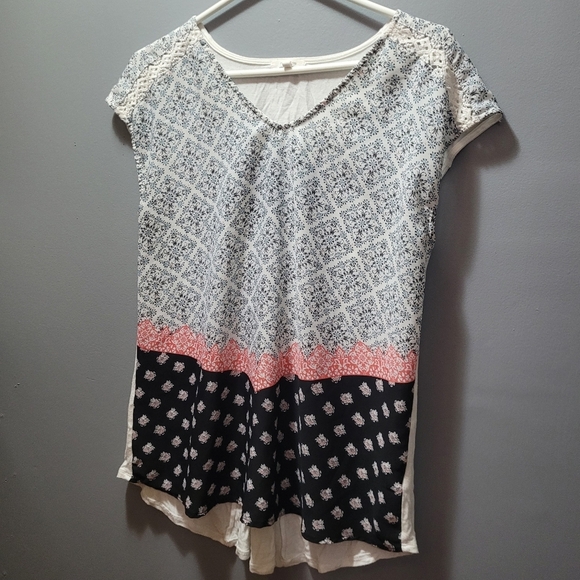 Maurices Sleeveless Cutout Back Top L - Picture 2 of 5